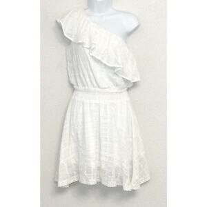 The Edit by Seventeen white gauze one-shoulder ruffle size Medium‎